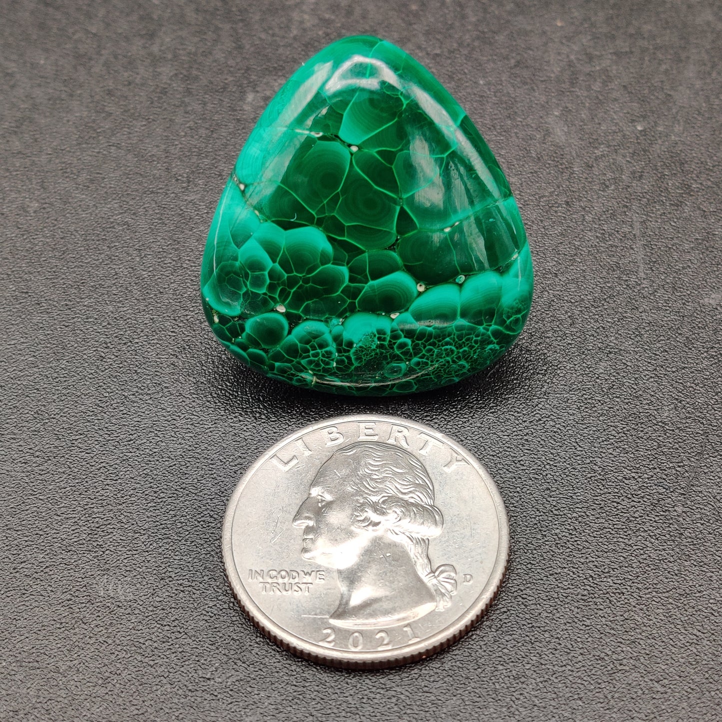 Malachite Cabochon 64.25 carats (12.85g)