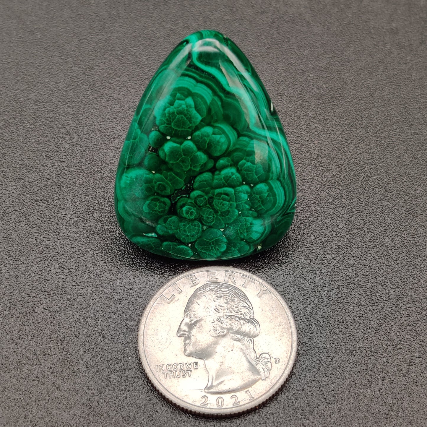 Malachite Cabochon 76.5 carats (15.3g)