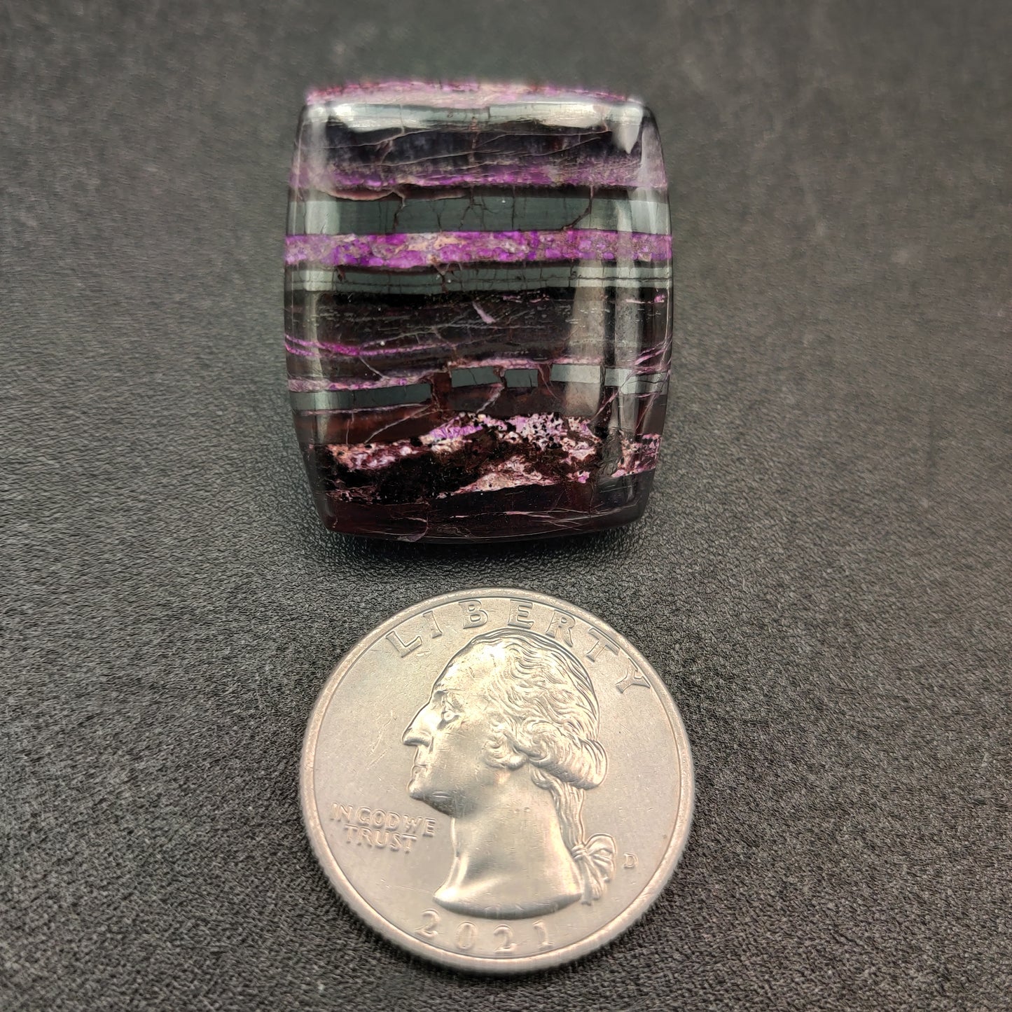 Sugilite Cabochon Africa 46 carats (9.2g)